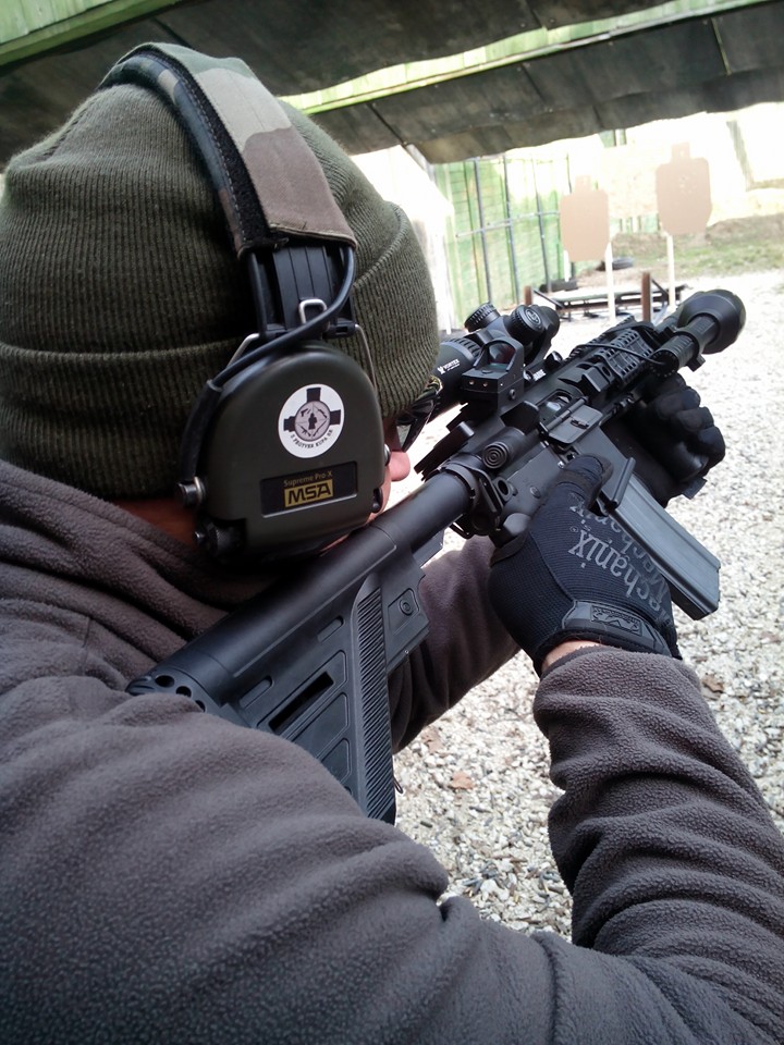 Gyorspont competitor aiming